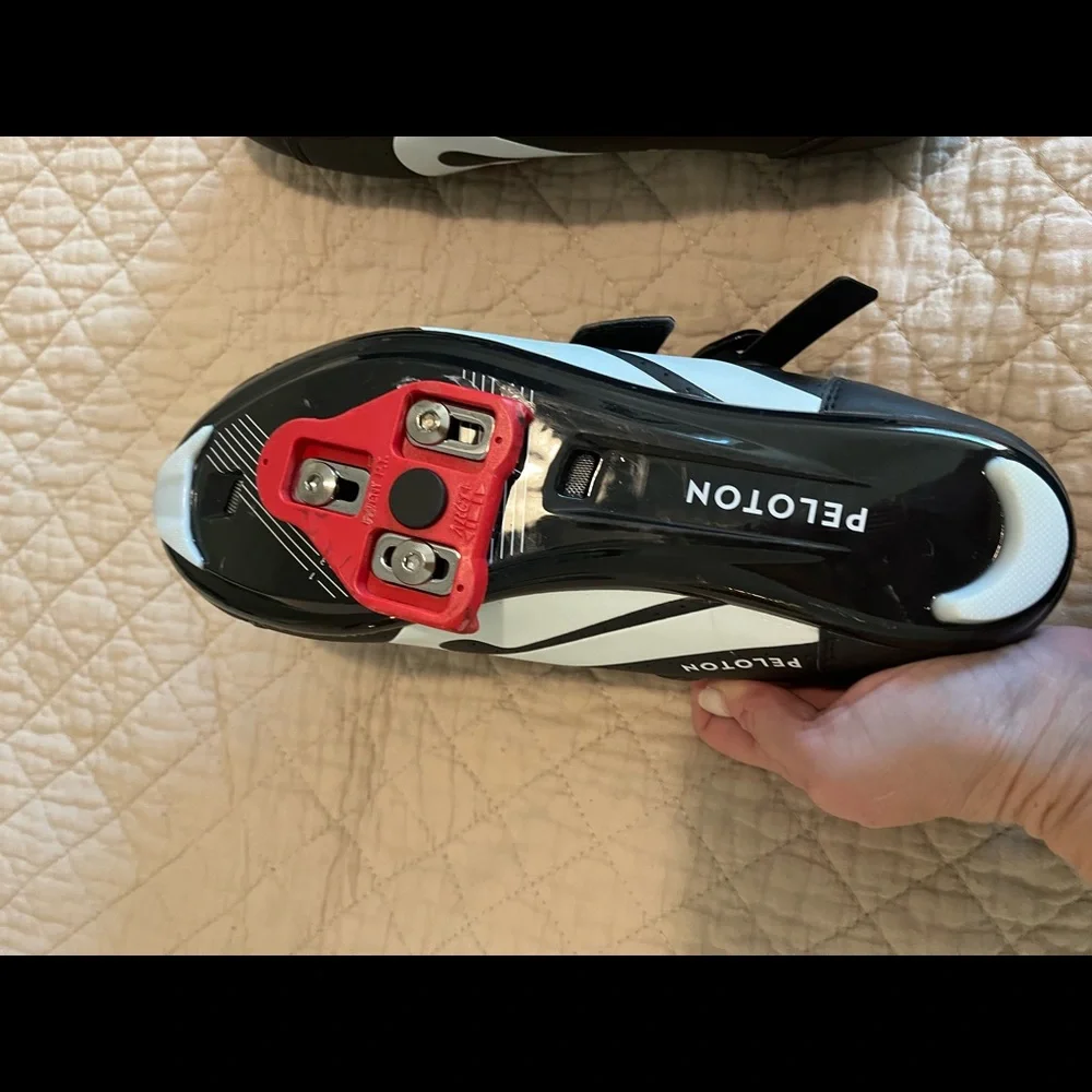 Men’s peloton bike shoes. Size 41 - Picture 3 of 3